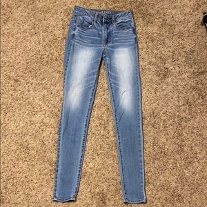 Women’s American eagle light jeans
